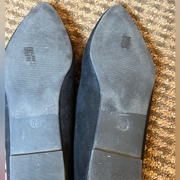 Mia Black Flats. Pointy. Women’s size 6.5. Dress up or casual. Comfortable. EUC! - Picture 7 of 7